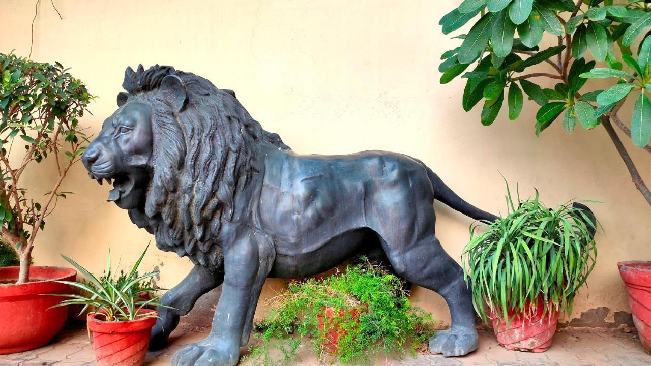 Hotel Karan Vilas Agra  Dış mekan fotoğraf