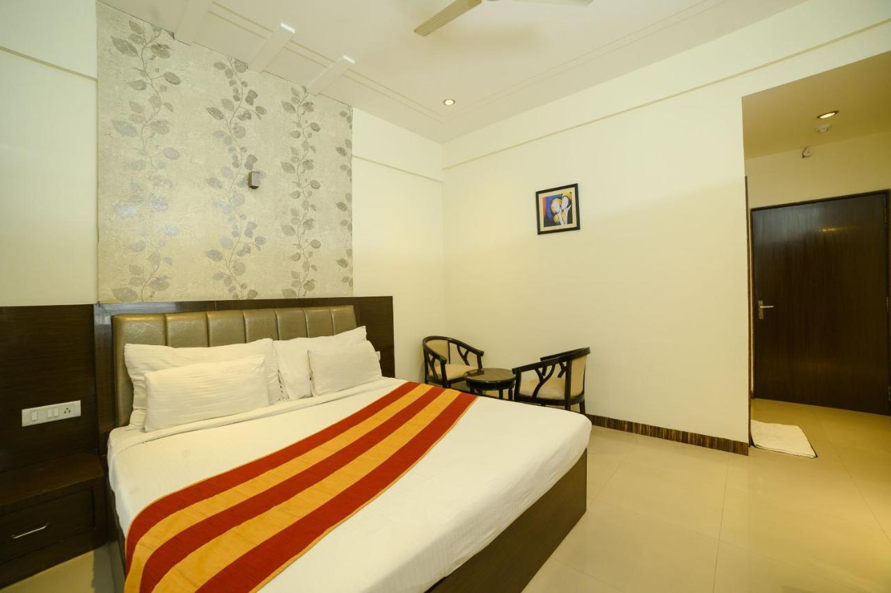 Hotel Karan Vilas Agra  Dış mekan fotoğraf