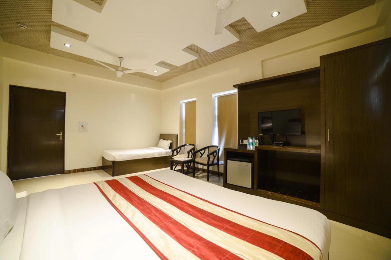 Hotel Karan Vilas Agra  Dış mekan fotoğraf