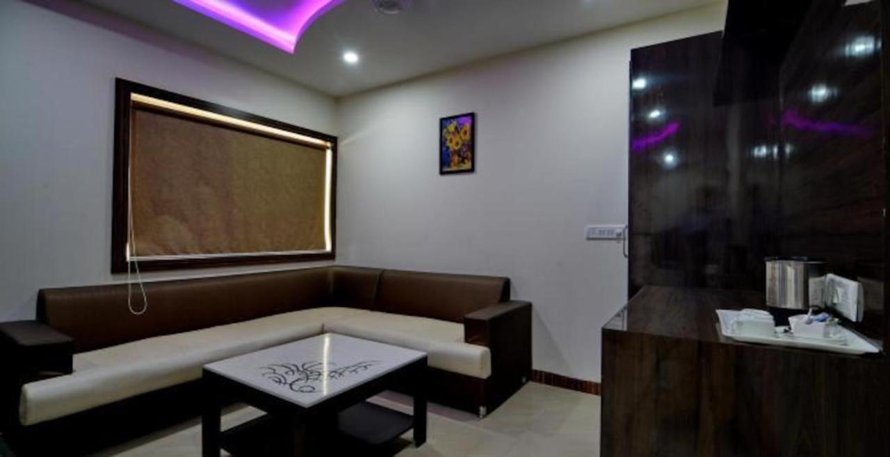 Hotel Karan Vilas Agra  Dış mekan fotoğraf
