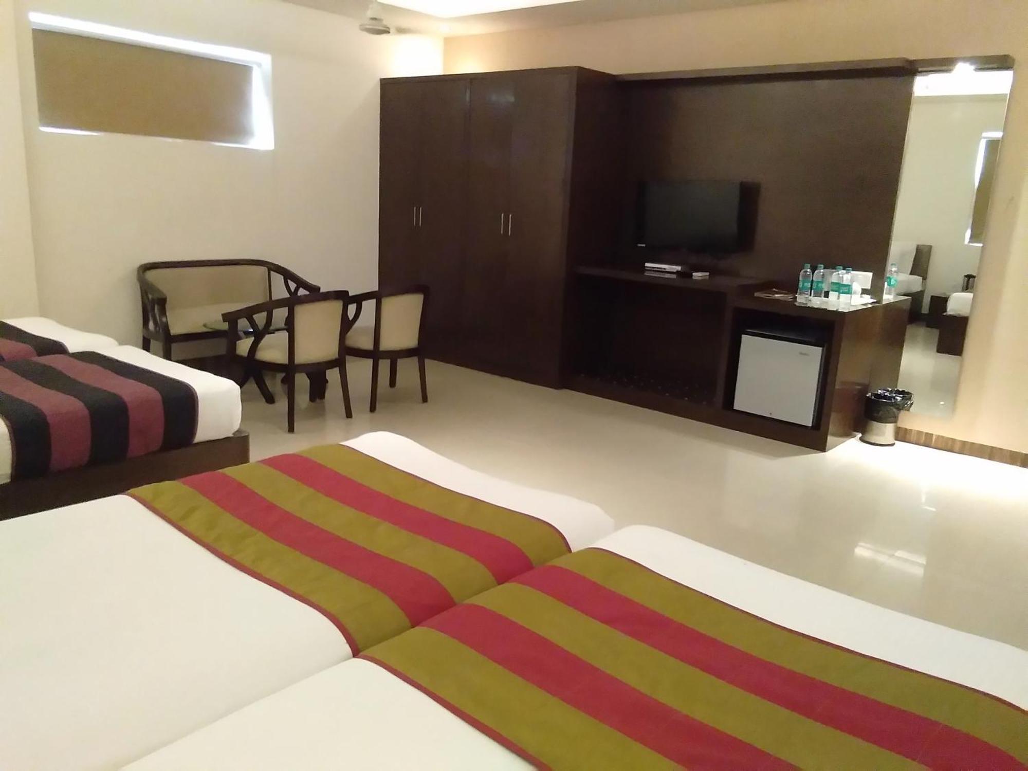 Hotel Karan Vilas Agra  Dış mekan fotoğraf